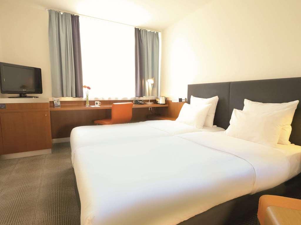 Novotel Erlangen Room photo